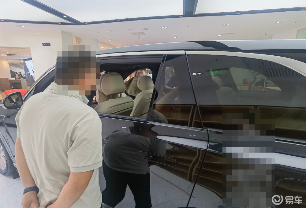线下实探理想i8与乐道L90：销售互放狠话，一周后亮底牌