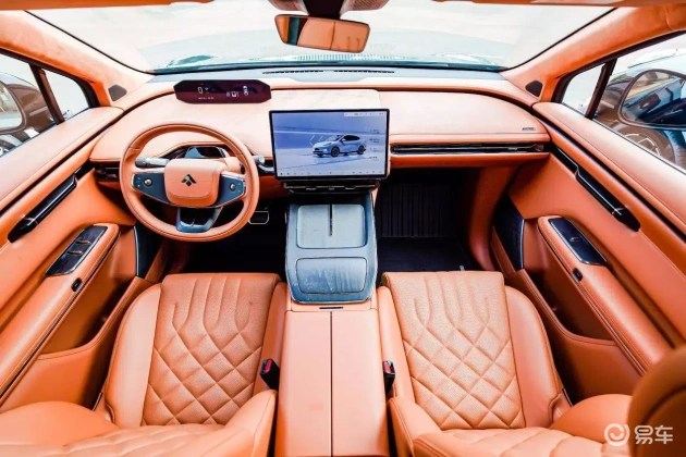 昊铂HT与智己LS6 Pro:20万级纯电SUV决策指南