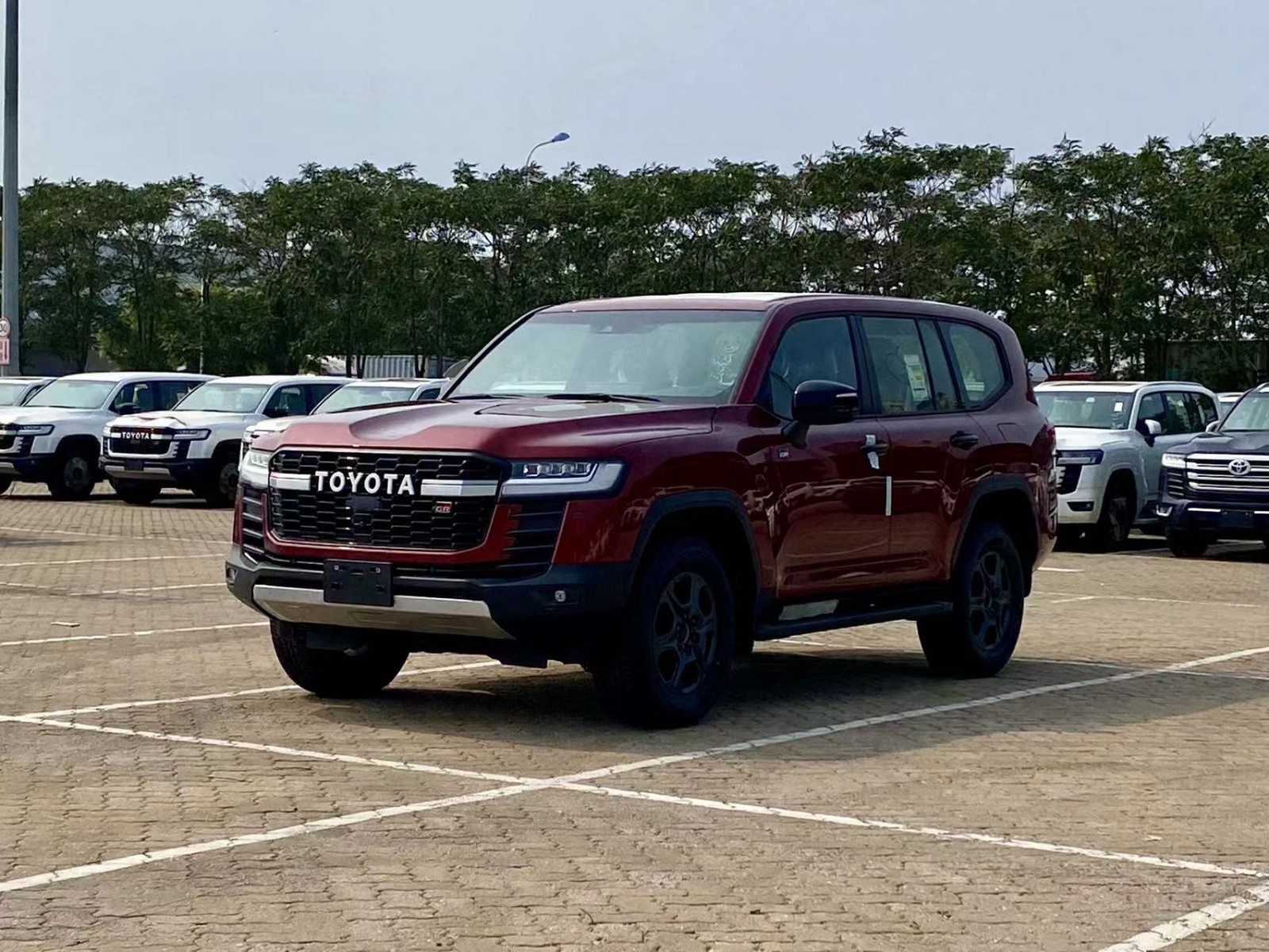 2024款酷路泽4000国六热销最新价格行情