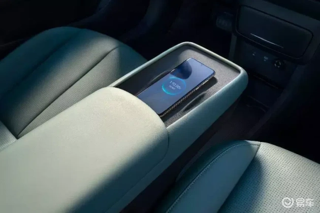 东风奕派纳米06与比亚迪UP:同级较量,哪款更超值