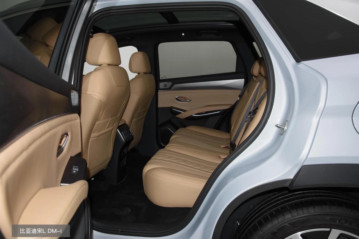比亚迪宋L DM-i对比长安启源Q07,谁是更优选?