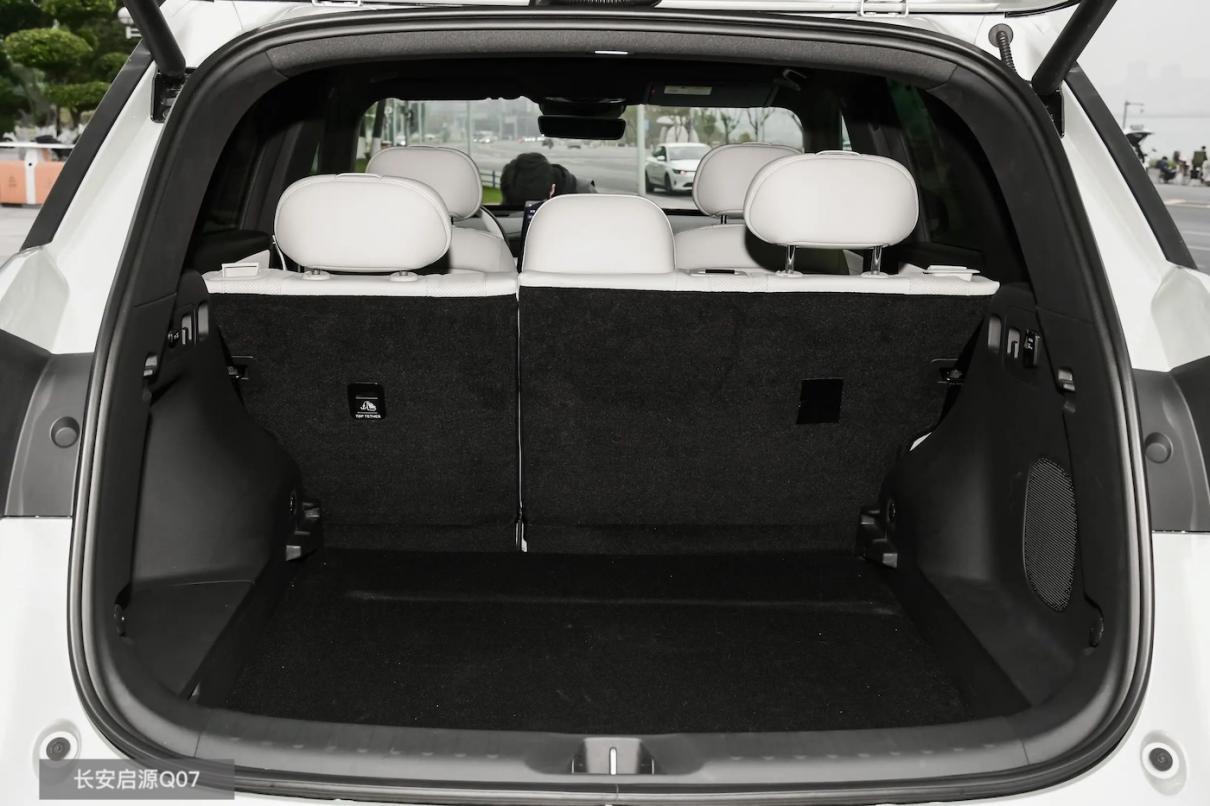 比亚迪宋L DM-i对比长安启源Q07,谁是更优选?