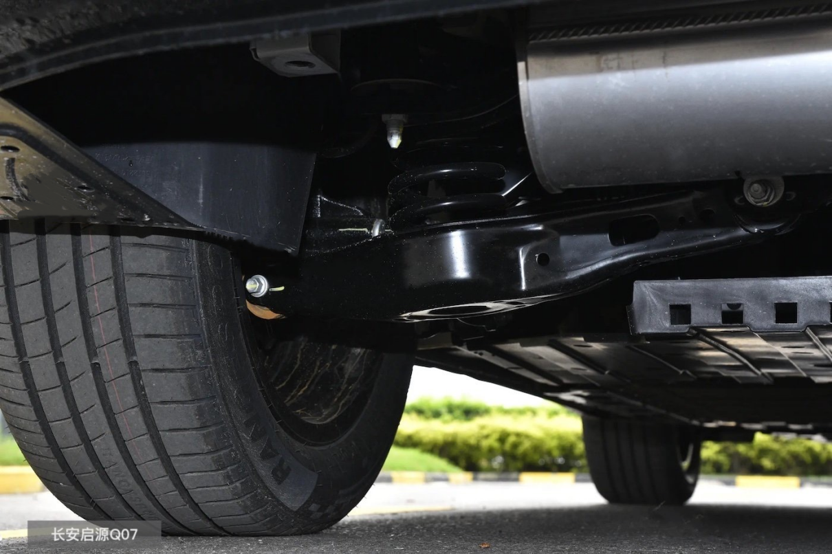 比亚迪宋L DM-i对比长安启源Q07,谁是更优选?