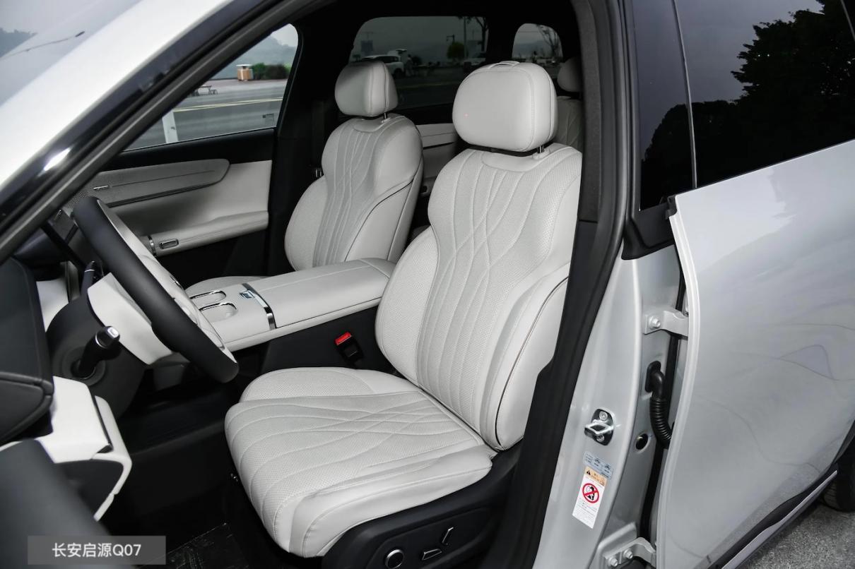 比亚迪宋L DM-i对比长安启源Q07,谁是更优选?