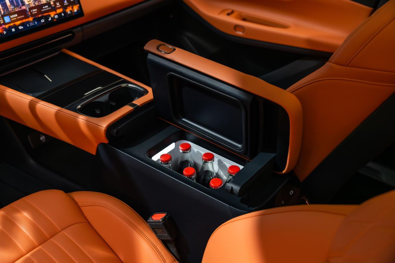 全新有为 领克08 EM-P 15.98万元起正式上市