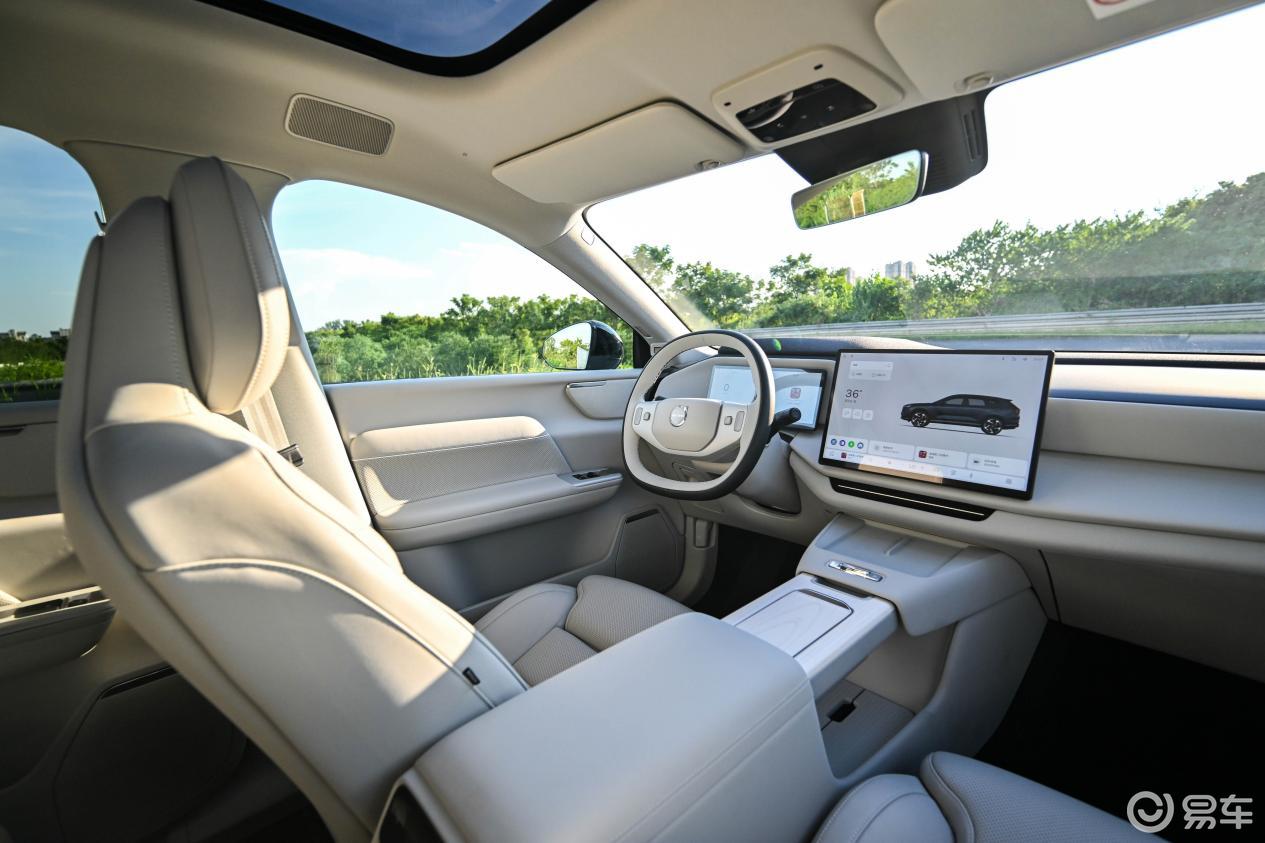 沃尔沃全新XC70上市,对比宝马X3,到底谁更值得入手?