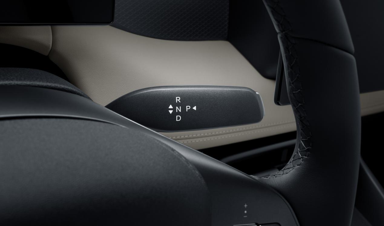 第二代秦PLUS上市:6.98万起!重塑家轿市场!