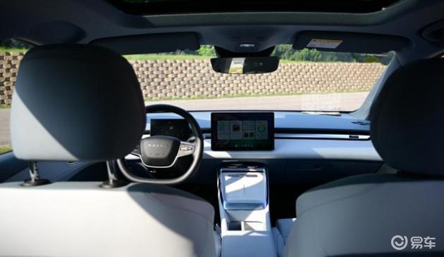 荣威D6 vs 零跑B01：谁是续航王？来场硬碰硬