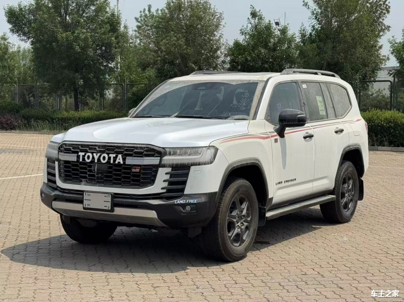 详细阅读:进口兰德酷路泽中东版现车报价 进口兰德酷路泽中东版现车报价