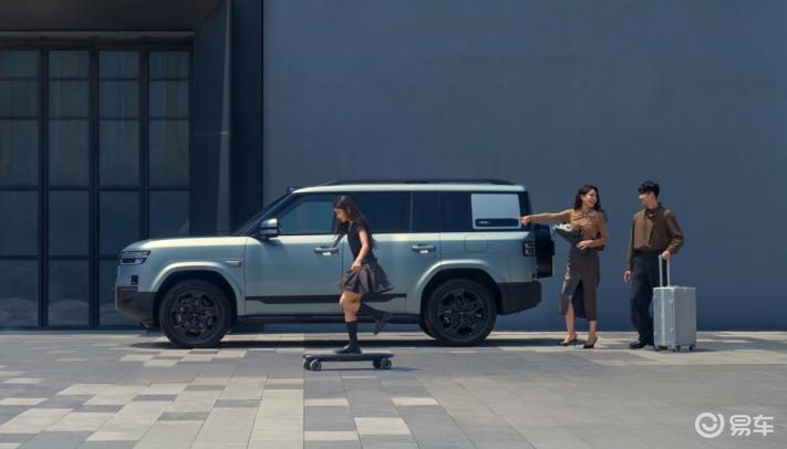 比亚迪“大五座天花板”方程豹钛7火爆上市