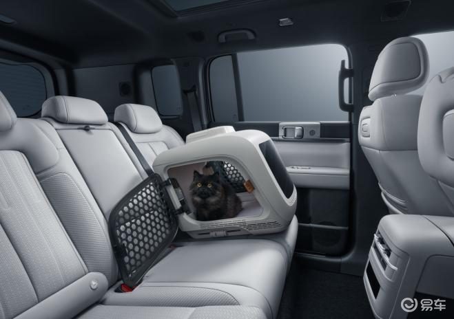 比亚迪“大五座天花板”方程豹钛7火爆上市