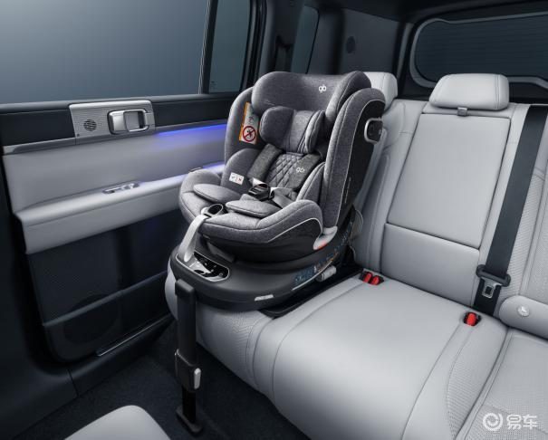 比亚迪“大五座天花板”方程豹钛7火爆上市