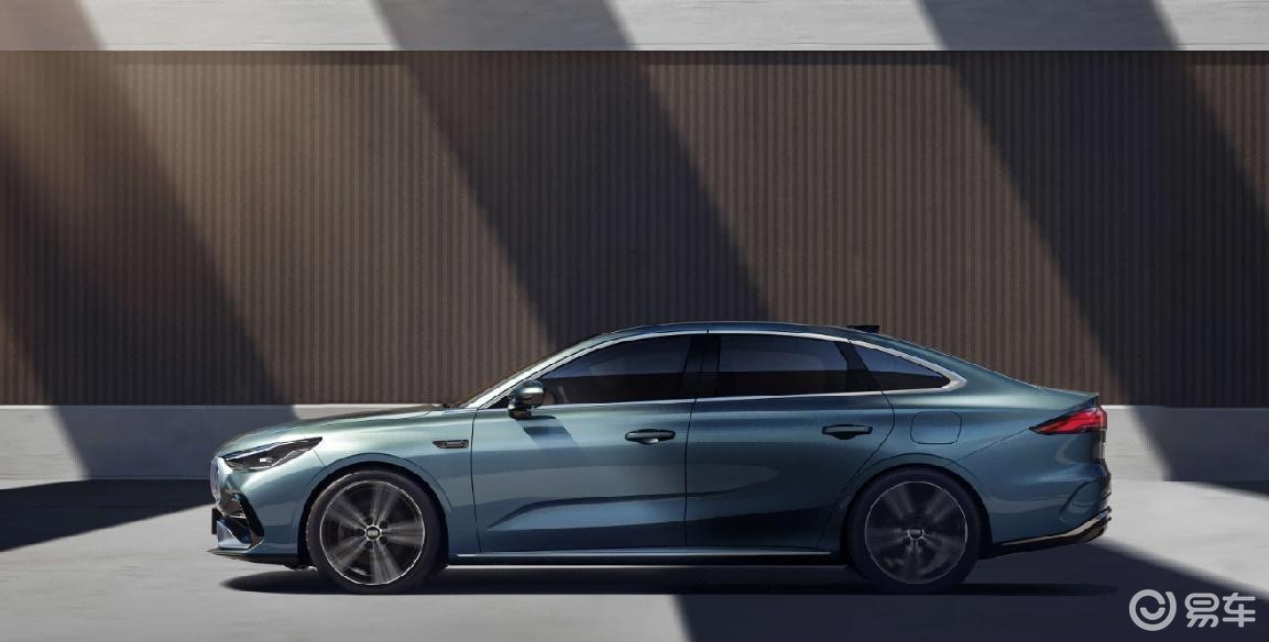 第四季度轿车王炸清单!这8款一个比一个狠,个个有大招?