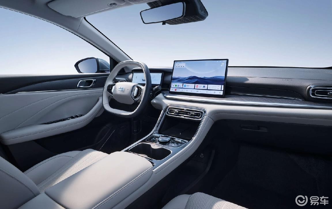 第四季度轿车王炸清单!这8款一个比一个狠,个个有大招?