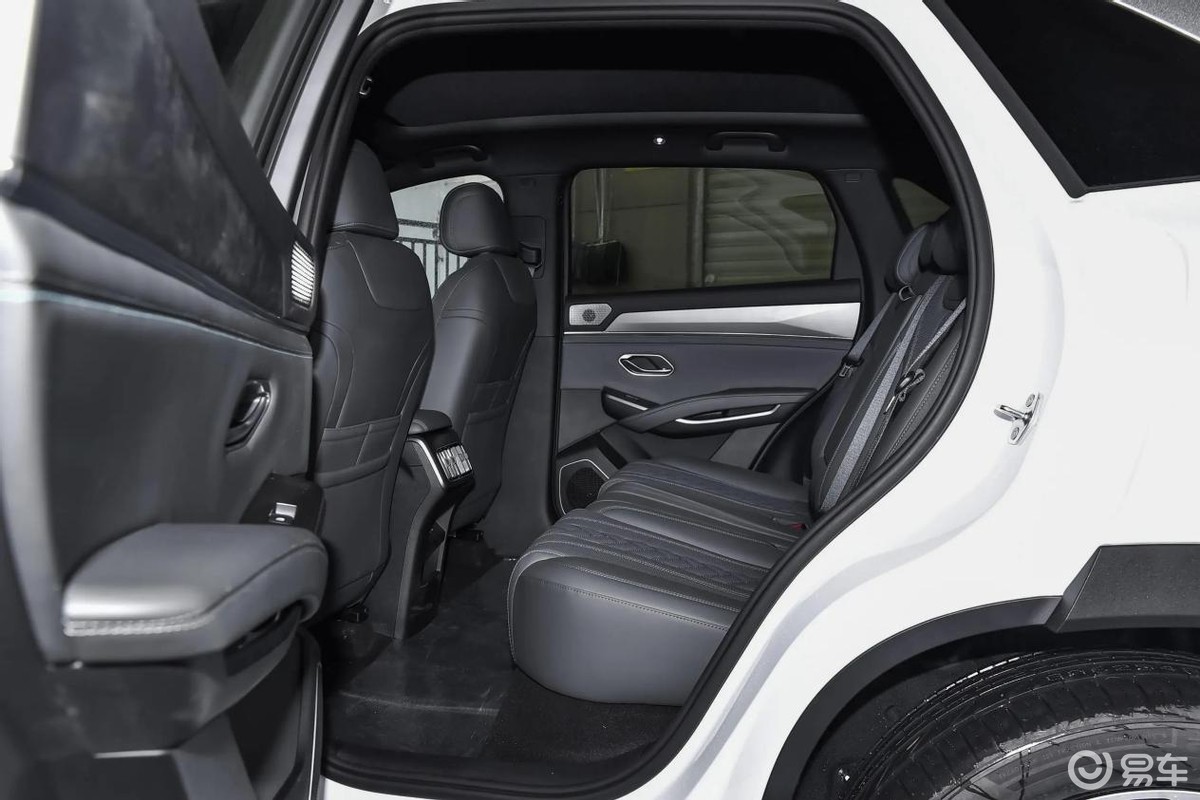 长安启源Q07天枢智能激光版 VS 比亚迪宋L DM-i