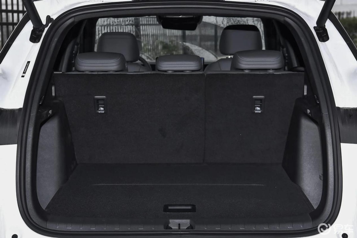 长安启源Q07天枢智能激光版 VS 比亚迪宋L DM-i