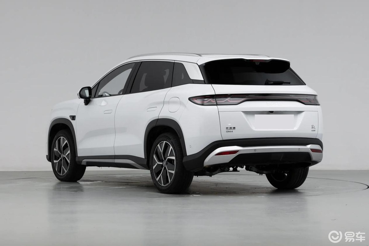 长安启源Q07天枢智能激光版 VS 比亚迪宋L DM-i