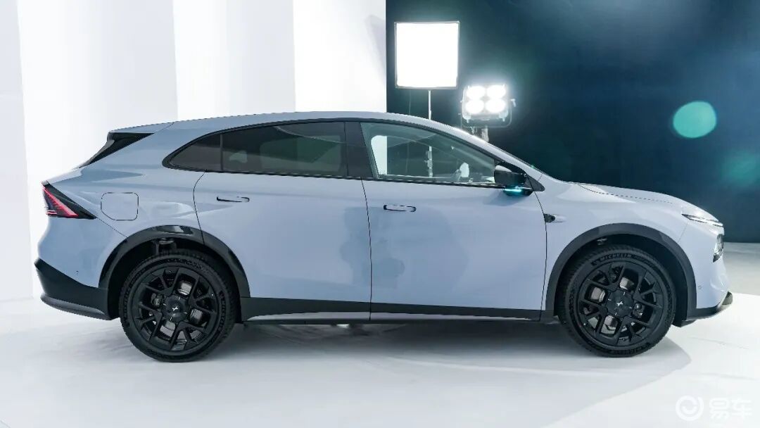 20万级SUV要后排空间大，看这款就够了