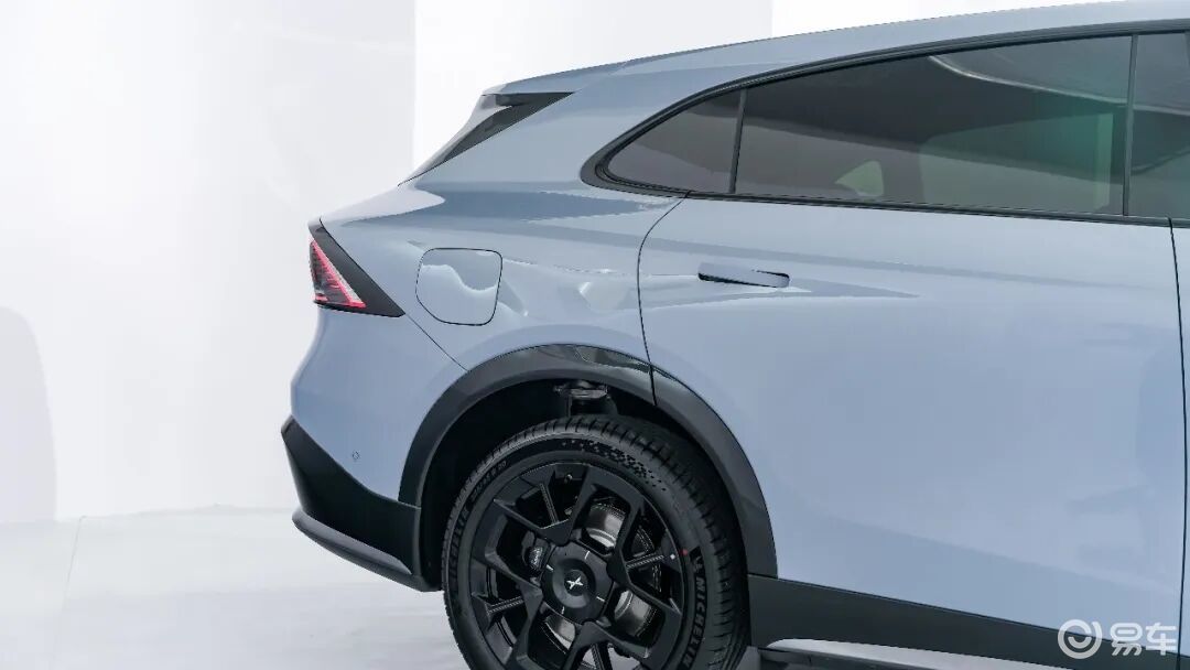 20万级SUV要后排空间大，看这款就够了