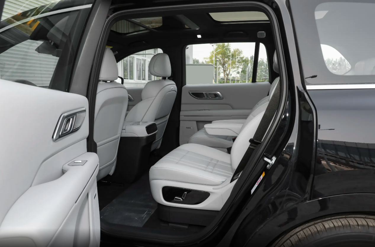 风云T11对比深蓝S09，谁才是家用优选？