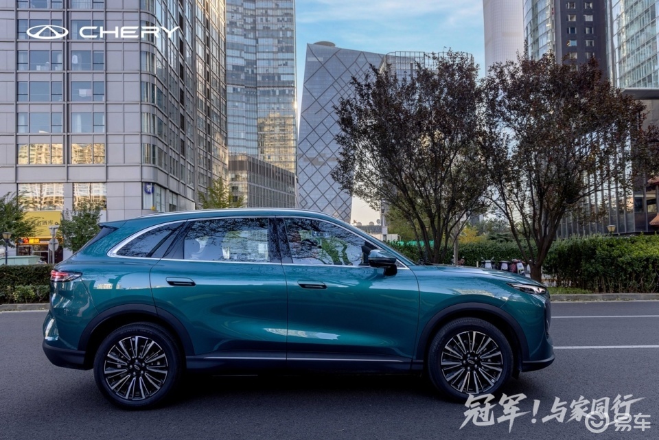 第五代瑞虎8凭什么让中产家庭“躺平式种草”？