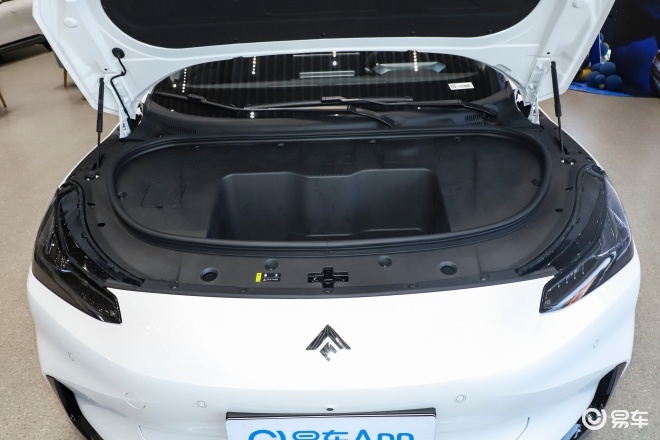 颜值性能都要 东风奕派eπ007对比昊铂GT Lite