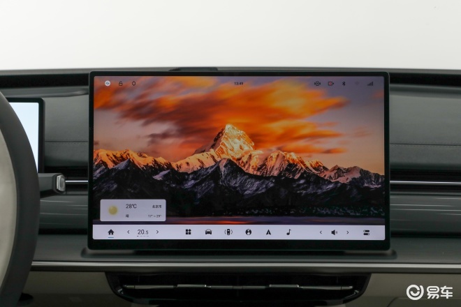 颜值性能都要 东风奕派eπ007对比昊铂GT Lite