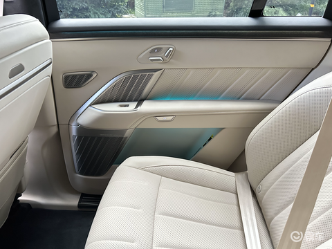 乐道L90车主:L90更解带娃痛点,小米YU7缺踏实感