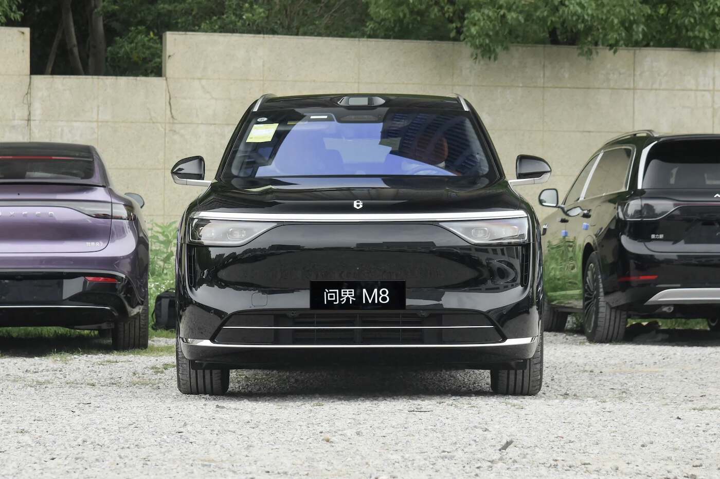 增程大六座二选一:问界M8对比理想L8,谁能一步到位?