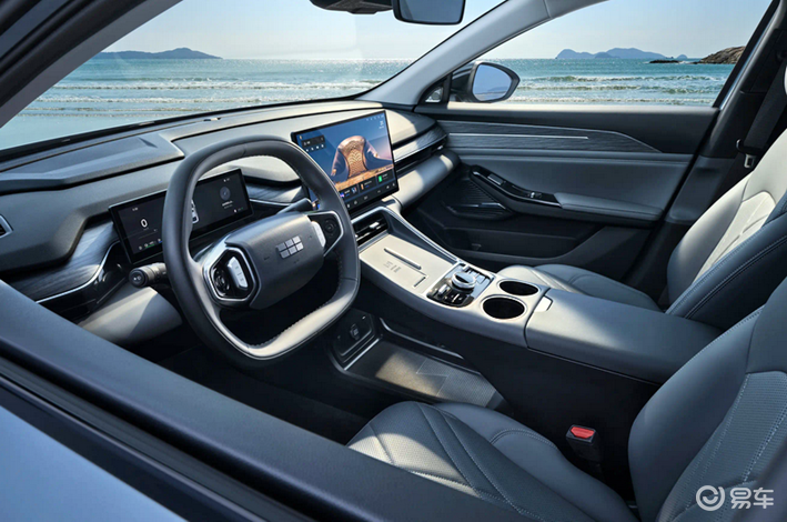 风云A8L对比吉利银河L6，谁是十万级混动家轿“王者”？