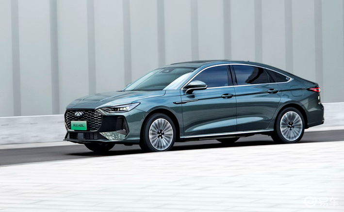 风云A8L对比吉利银河L6，谁是十万级混动家轿“王者”？