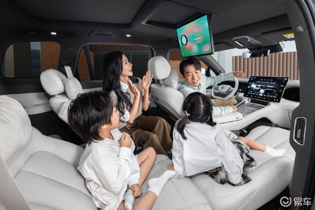 29.98万元起,腾势N8L“美好出行家”赢得广泛赞誉