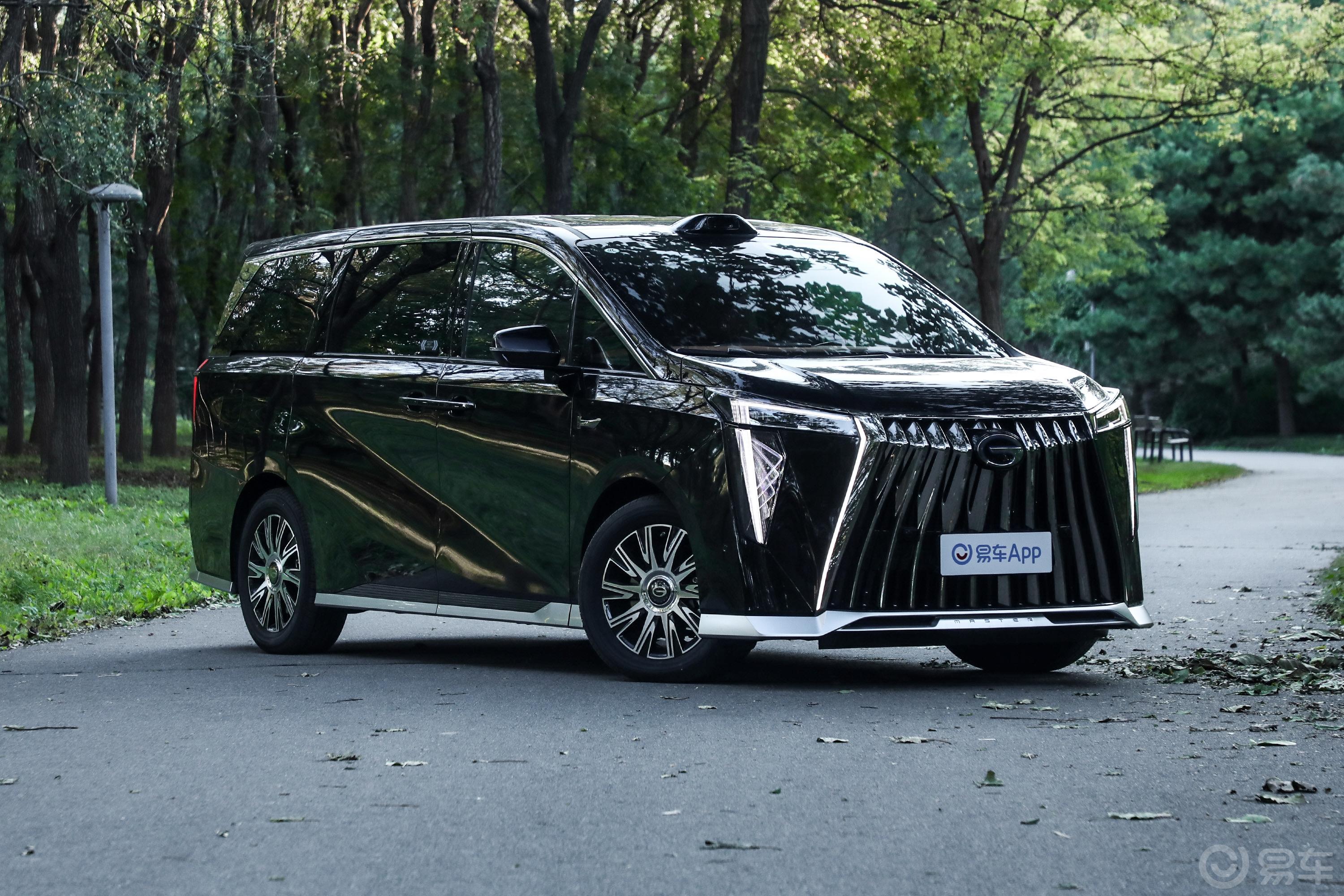 冠军视野的较量 传祺向往M8宗师VS别克GL8PHEV