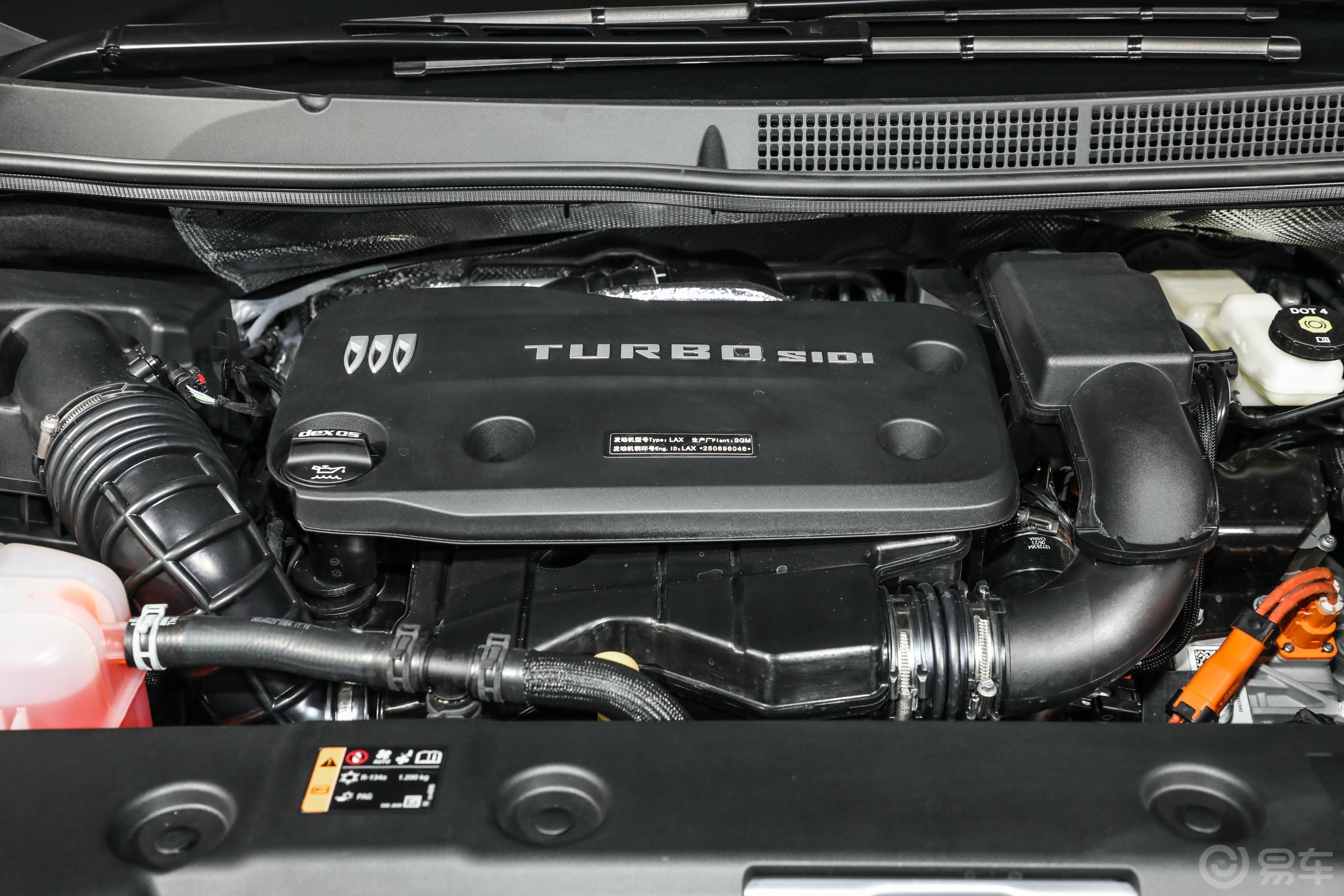 冠军视野的较量 传祺向往M8宗师VS别克GL8PHEV