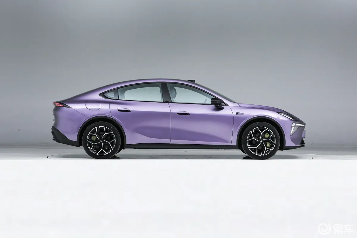 深蓝L06正式上市，13.29万起，标配激光雷达