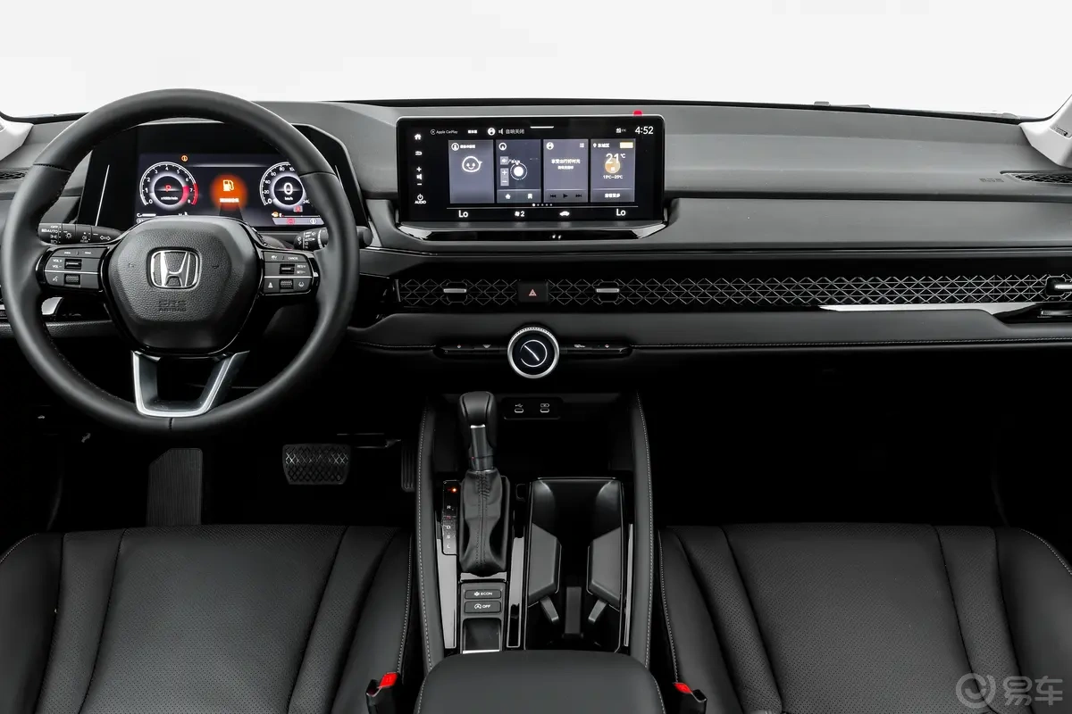 天籁·鸿蒙座舱对比雅阁！燃油车智能终于迎来逆袭？
