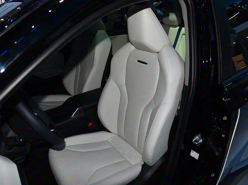 20万级合资SUV纠结局 RAV4荣放VS威兰达谁更值？