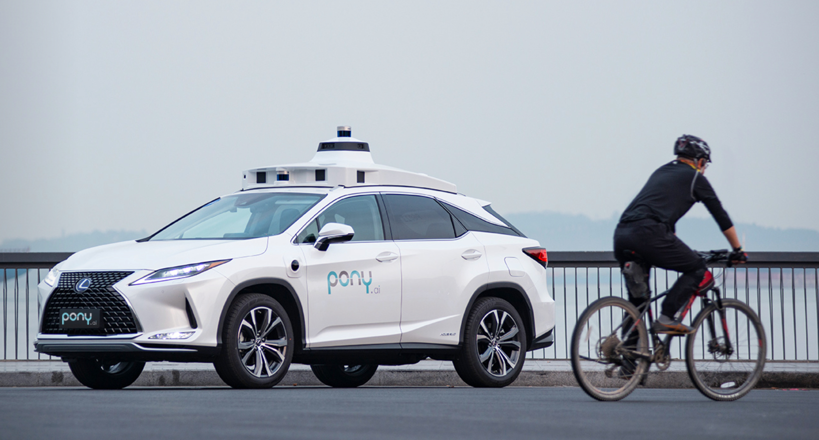 小马智行港股涨超9%背后