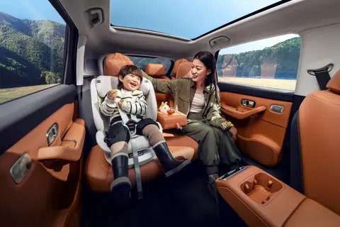 半年 5800km 实测：零跑 C10 补贴后性价比拉满