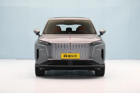 插混SUV，17.88万起售，试驾红旗HS6 PHEV，新年开回家有面子