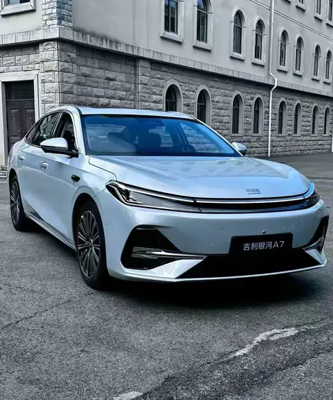 吉利银河A7纯电版来了！别跟我扯啥参数，老百姓买车就看这三点