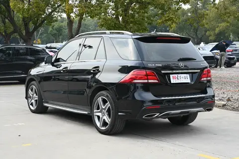 ​22.6万从老司机手里买下GLE，8万公里车况竟看齐新车？